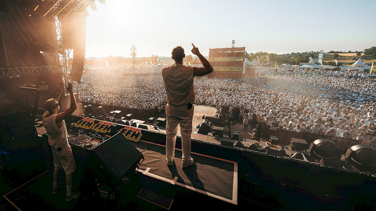 FAST BOY @ FFH JUST WHITE 2025, HESSENTAG, BAD VILBEL &copy; Luke B. Photography