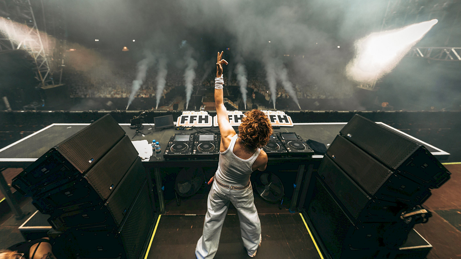 FELIX JAEHN @ FFH JUST WHITE 2025, HESSENTAG, BAD VILBEL &copy; Luke B. Photography