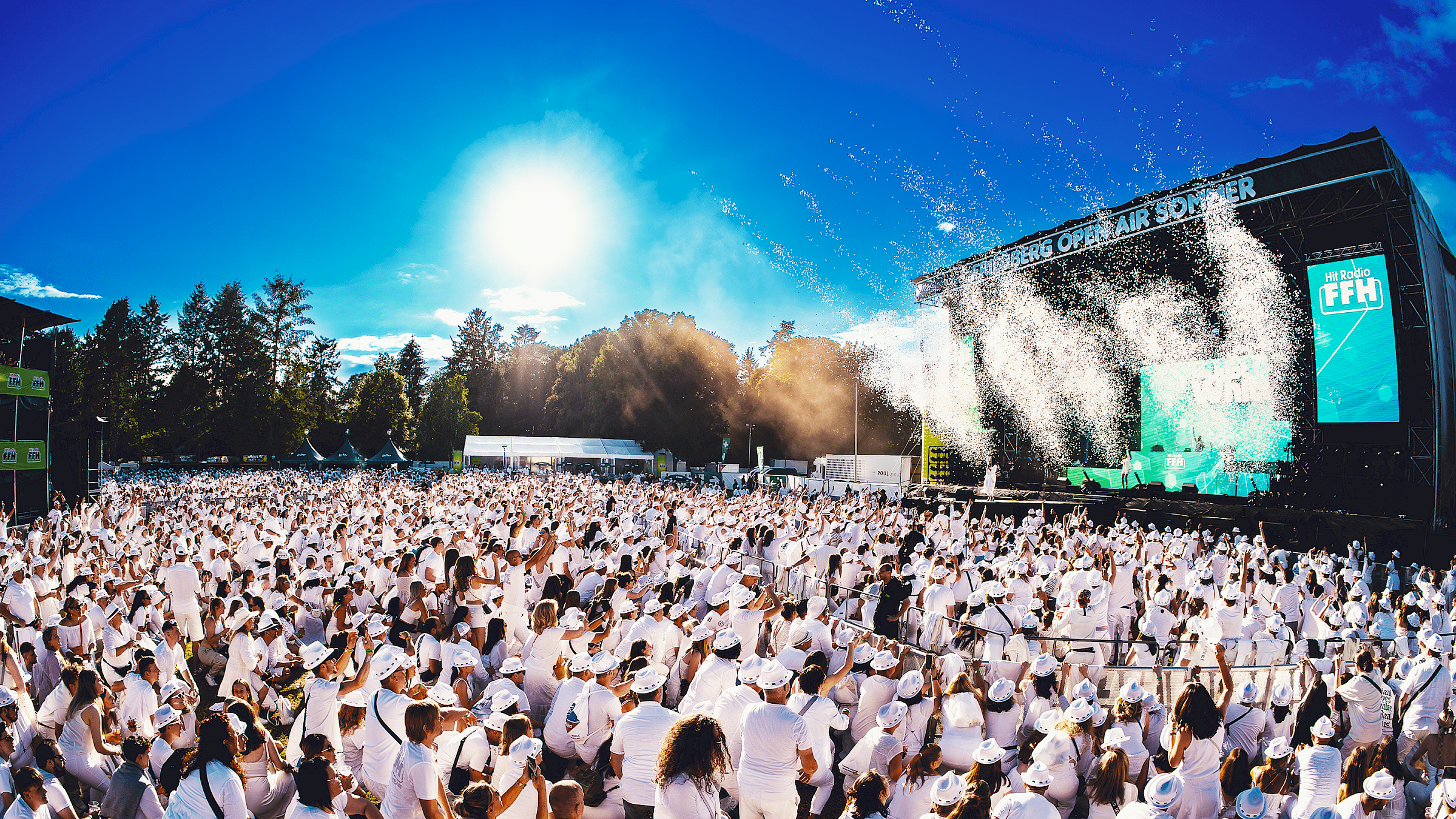 Crowd / Atmosphere / FFH Just White / Event / 2024 / 13.07.2024 / &copy; Luke B. Photography
