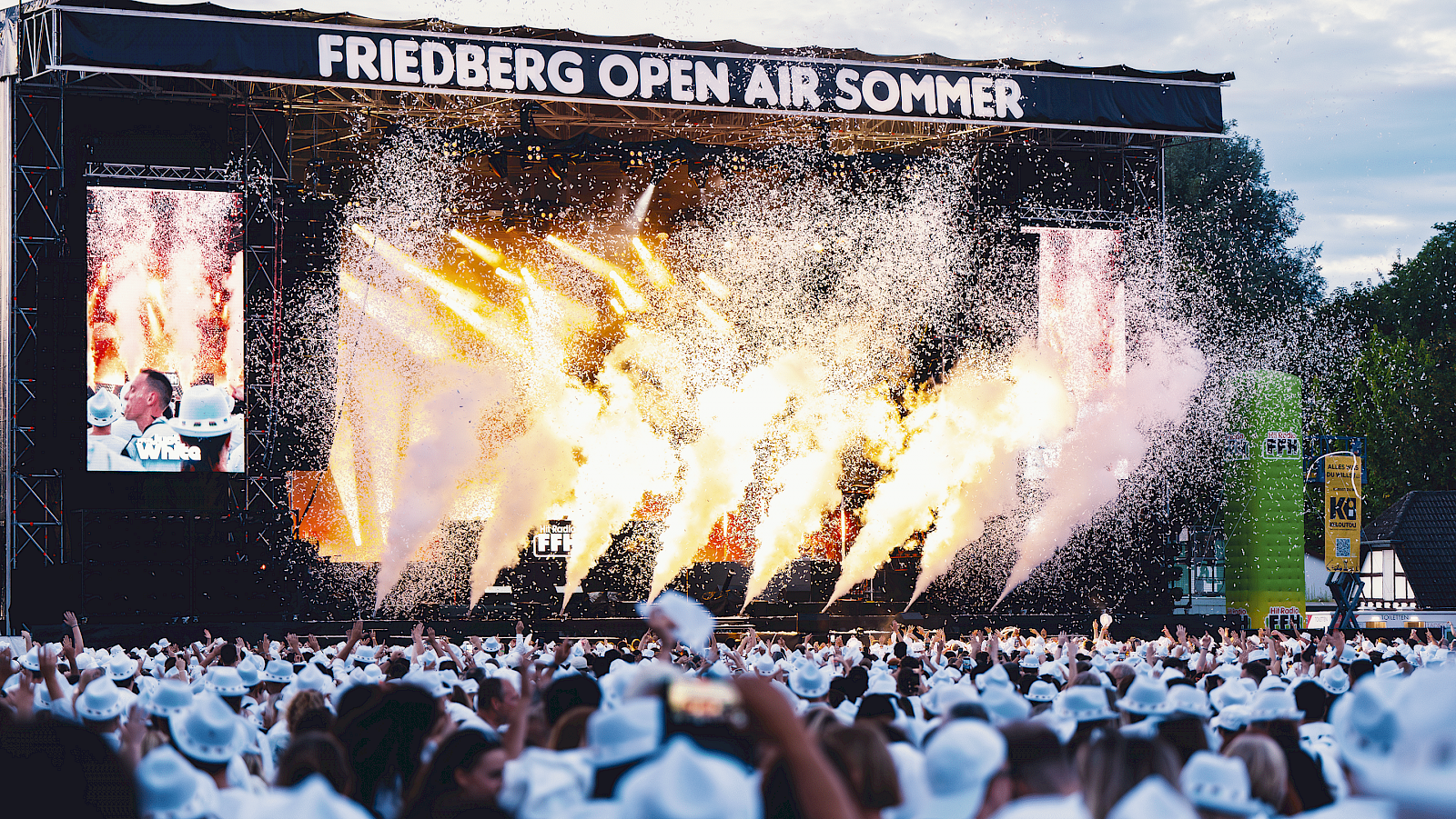 YOUNOTUS @ FFH JUST WHITE 2024, FRIEDBERG &copy; Luke B. Photography