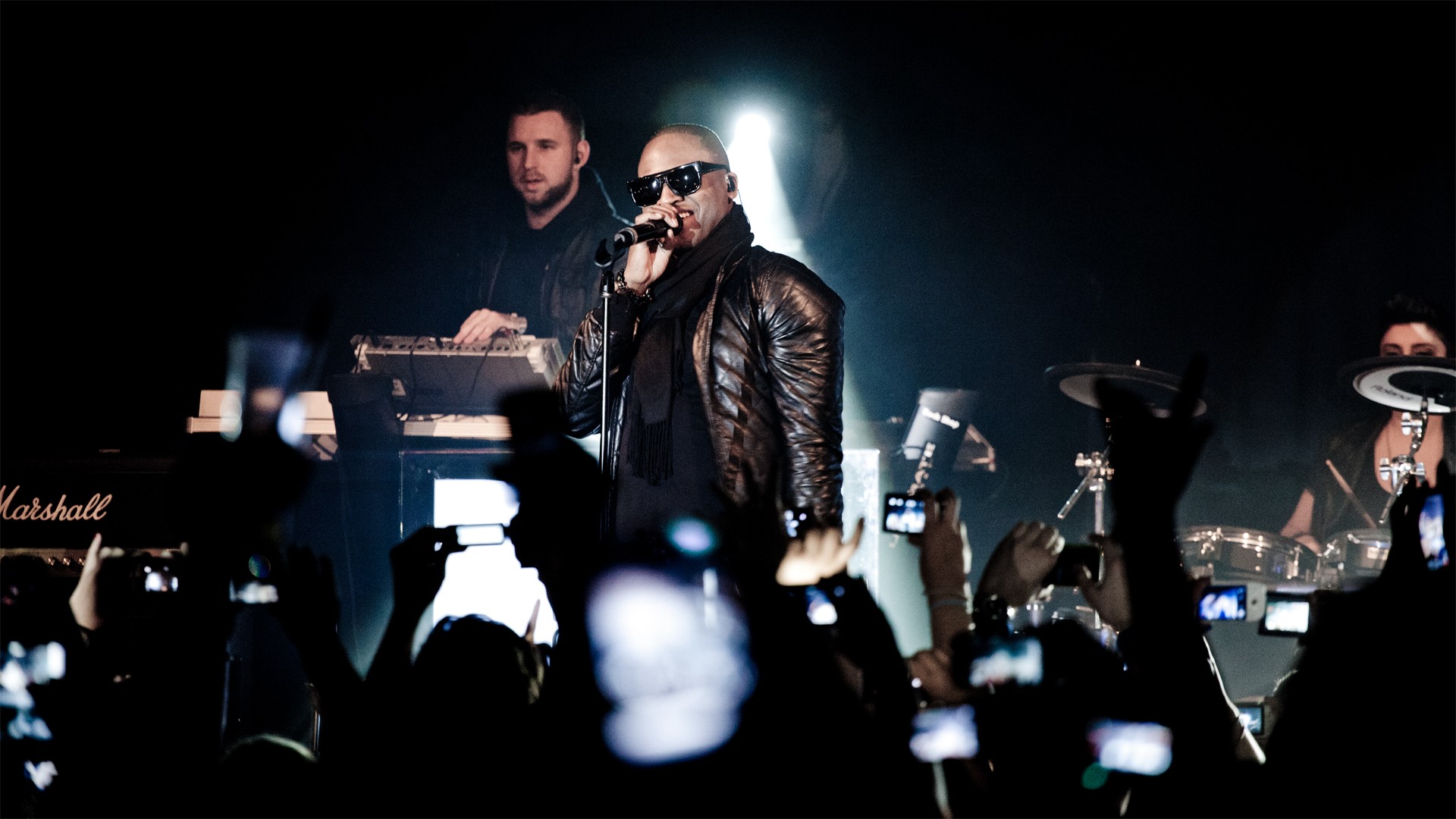 Taio Cruz at Club Admiral Music Lounge, Gie&szlig;en &copy; Luke B. Photography