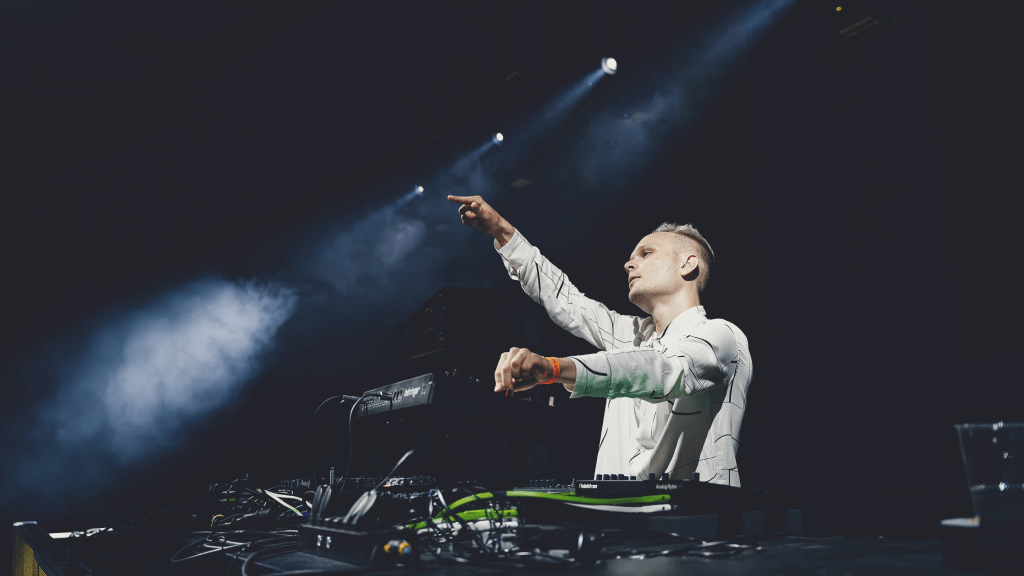 MORITZ HOFBAUER at BORIS BREJCHA IN CONCERT - HAMBURG © Luke B. Photography