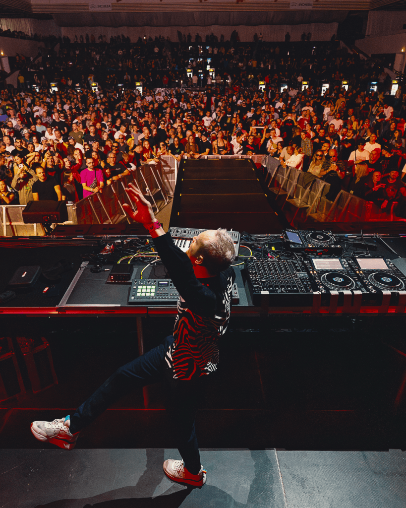 MORITZ HOFBAUER at BORIS BREJCHA IN CONCERT - BRATISLAVA © Luke B. Photography