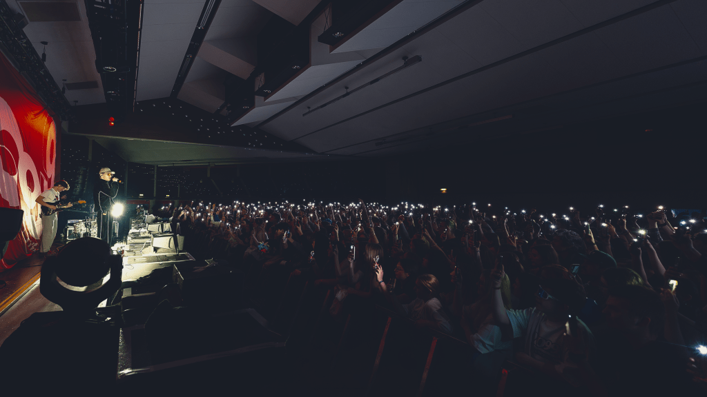 SAMPAGNE - STADTHALLE, BAUNATAL © Luke B. Photography