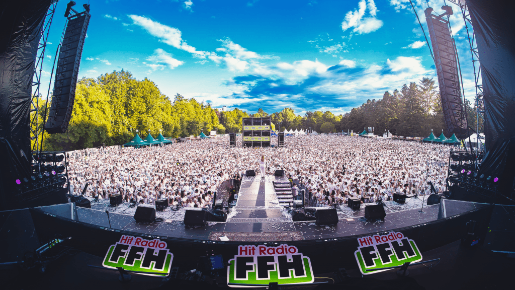 LOI @ FFH JUST WHITE 2024, FRIEDBERG © Luke B. Photography