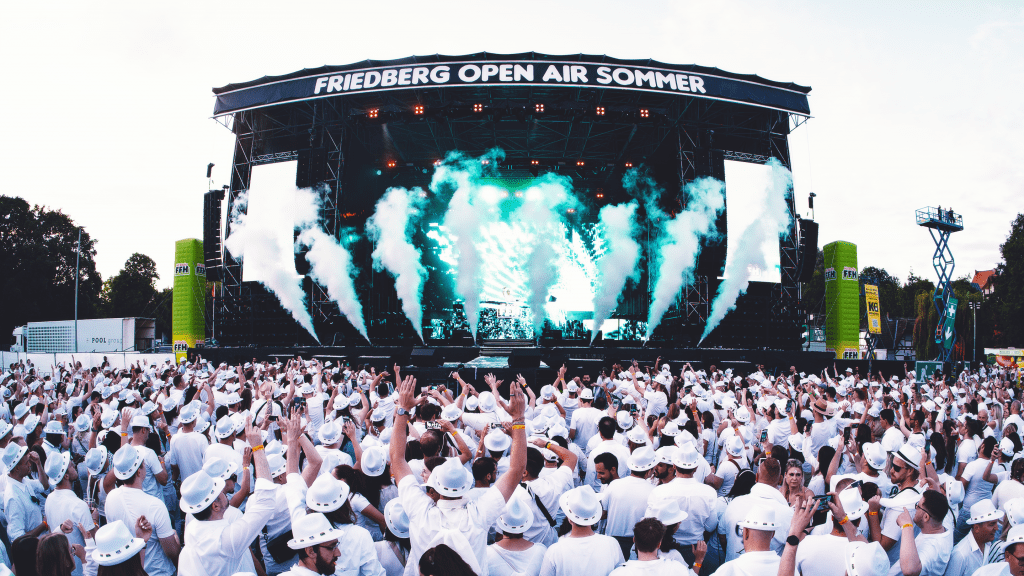 YOUNOTUS @ FFH JUST WHITE 2024, FRIEDBERG © Luke B. Photography